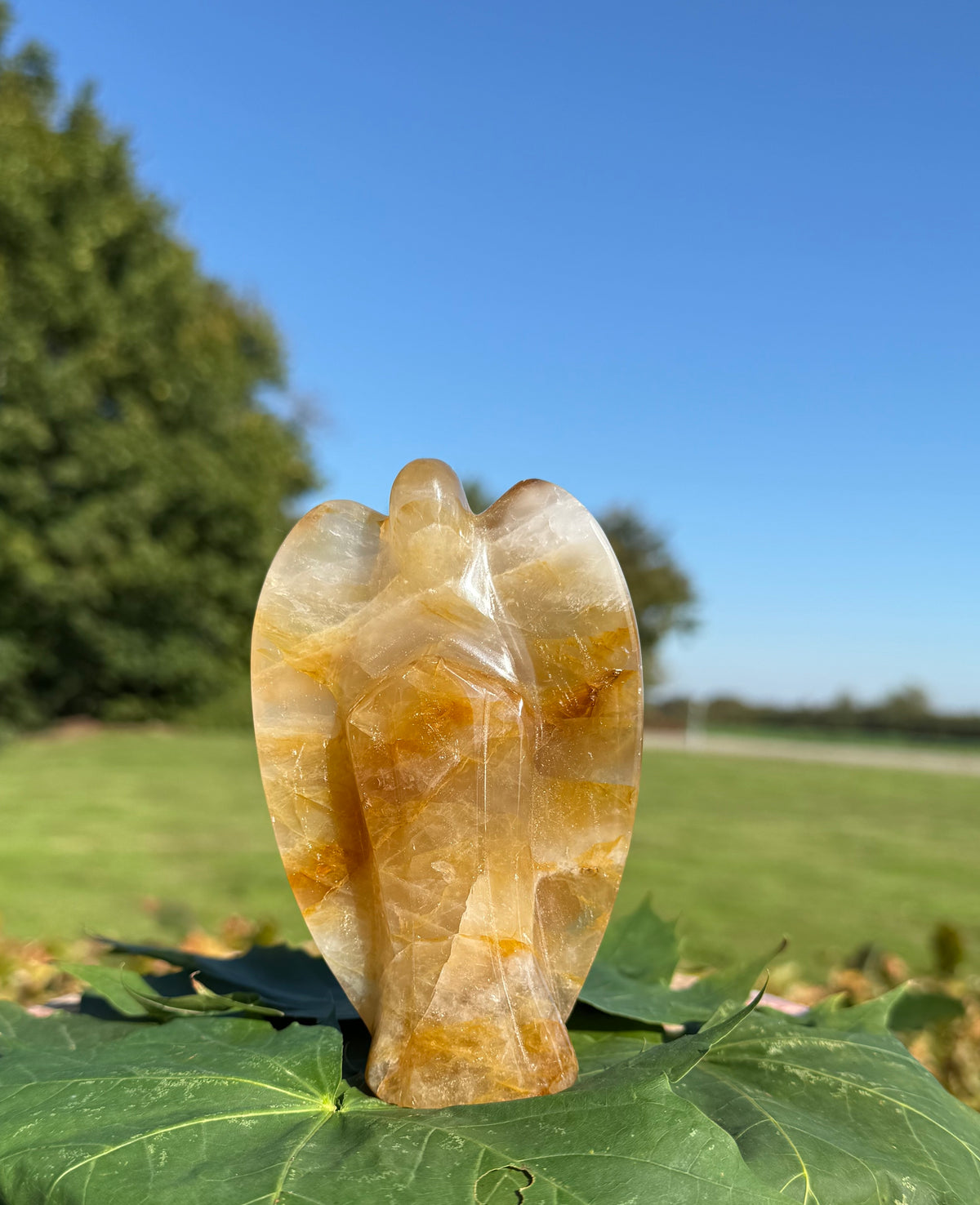 Golden healer engel