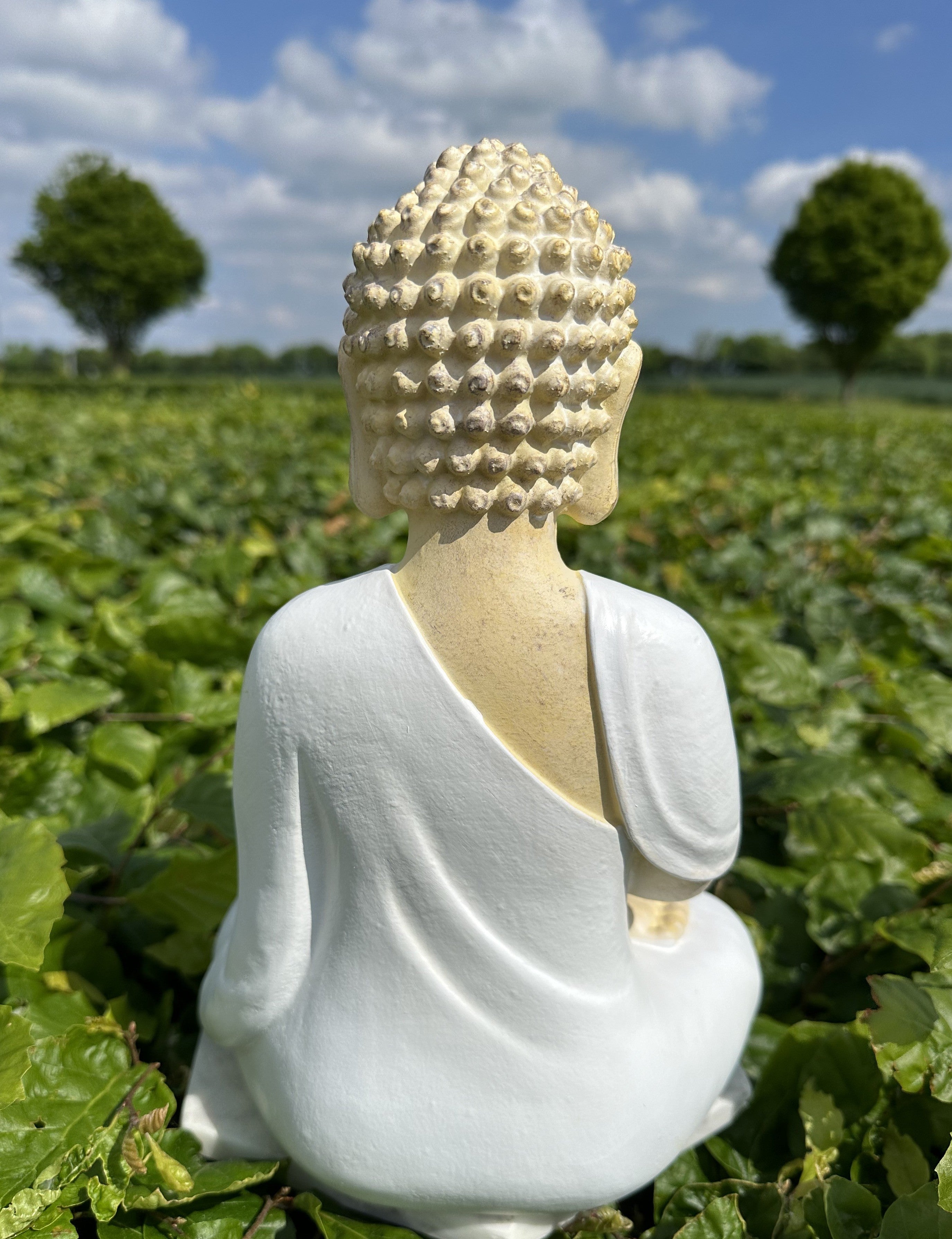 Buddha figur namasté hvid 4