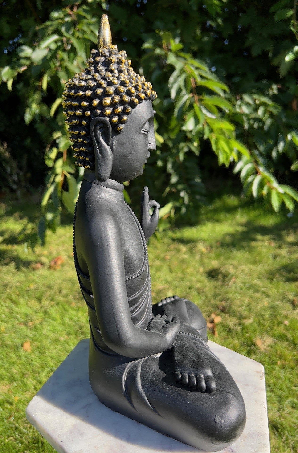 Buddha med ''forklaringens gestus'' håndtegn 2