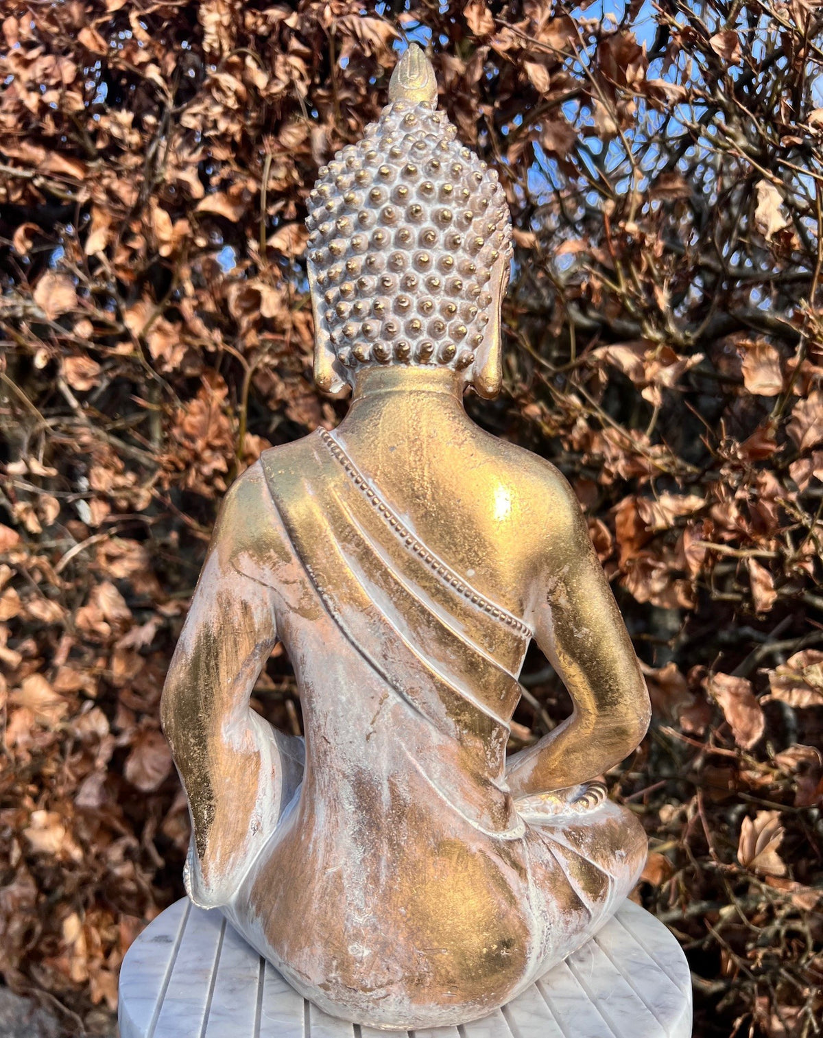 Buddha mediterende Guld 4