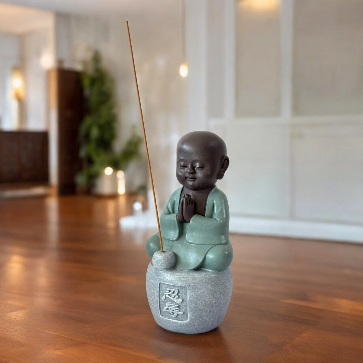 Buddha med røgelse holder 2