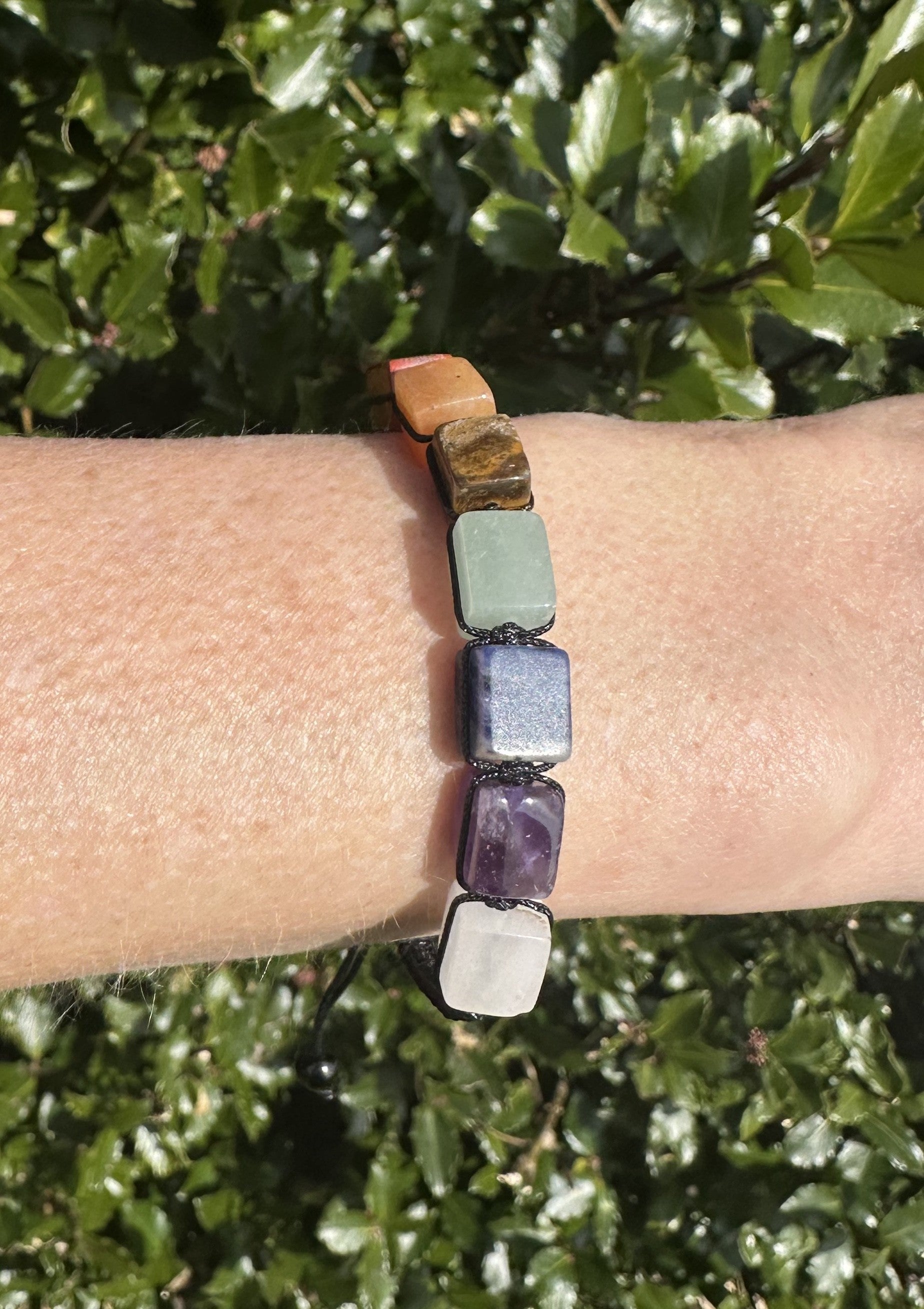 Chakra armbånd m. sort snor 3