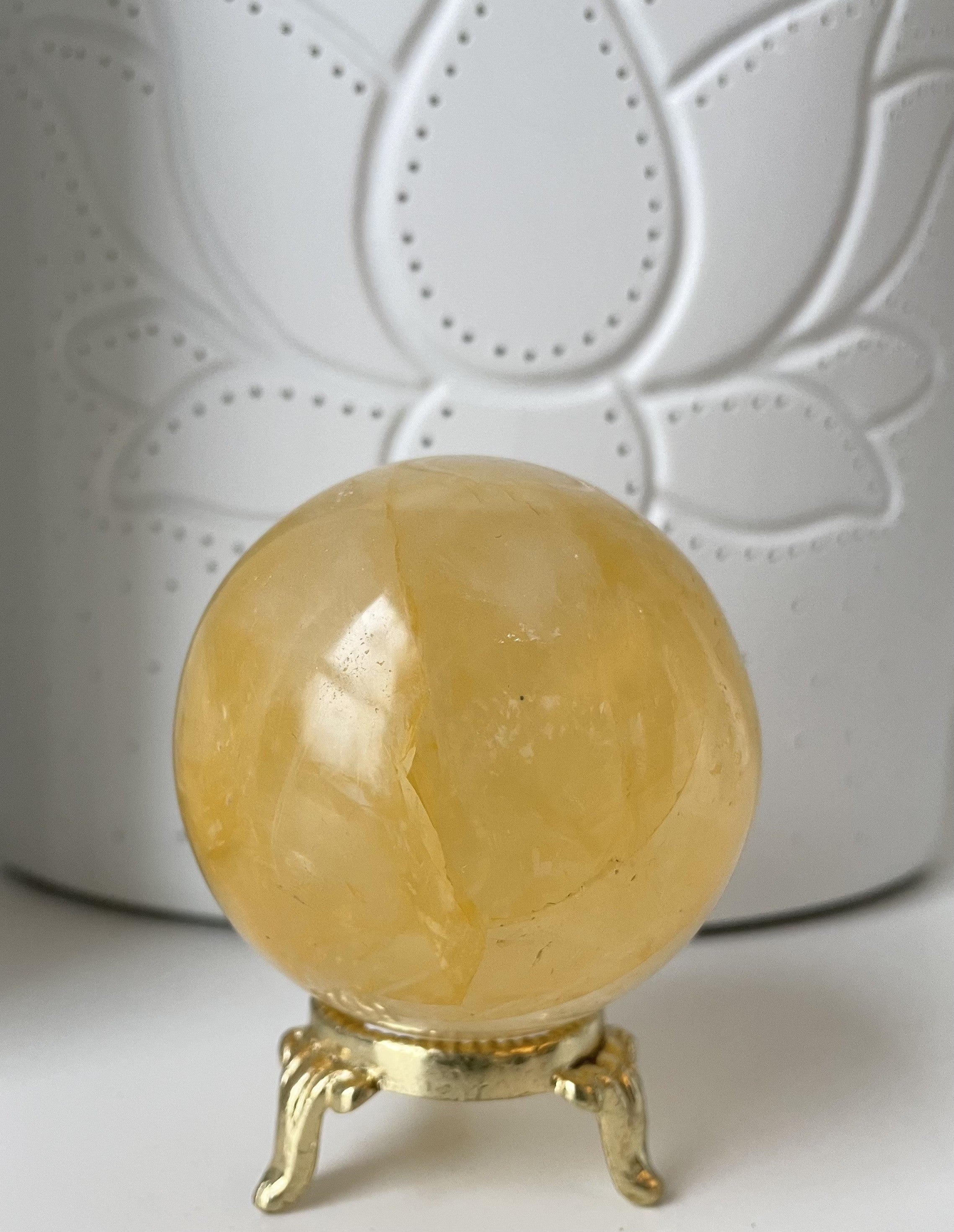 Golden healer - krystal kugle 6 - 7 cm 3