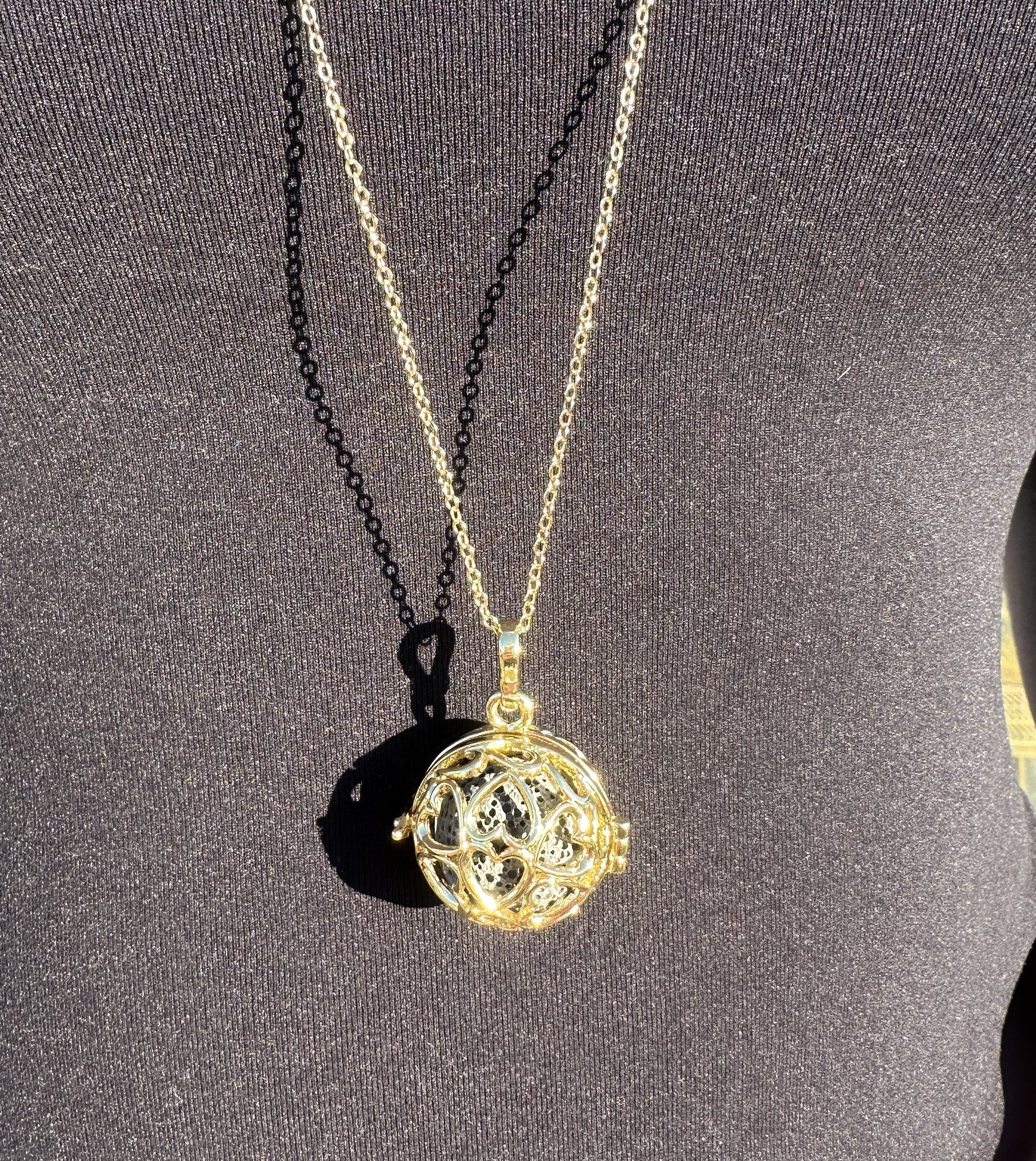 Halskæde til aromaterapi - Guld/Hjerter 1