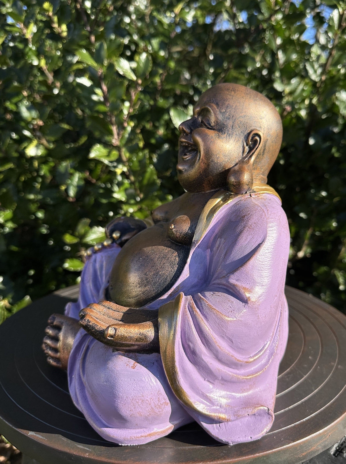 Happy buddha - lilla og guld 3