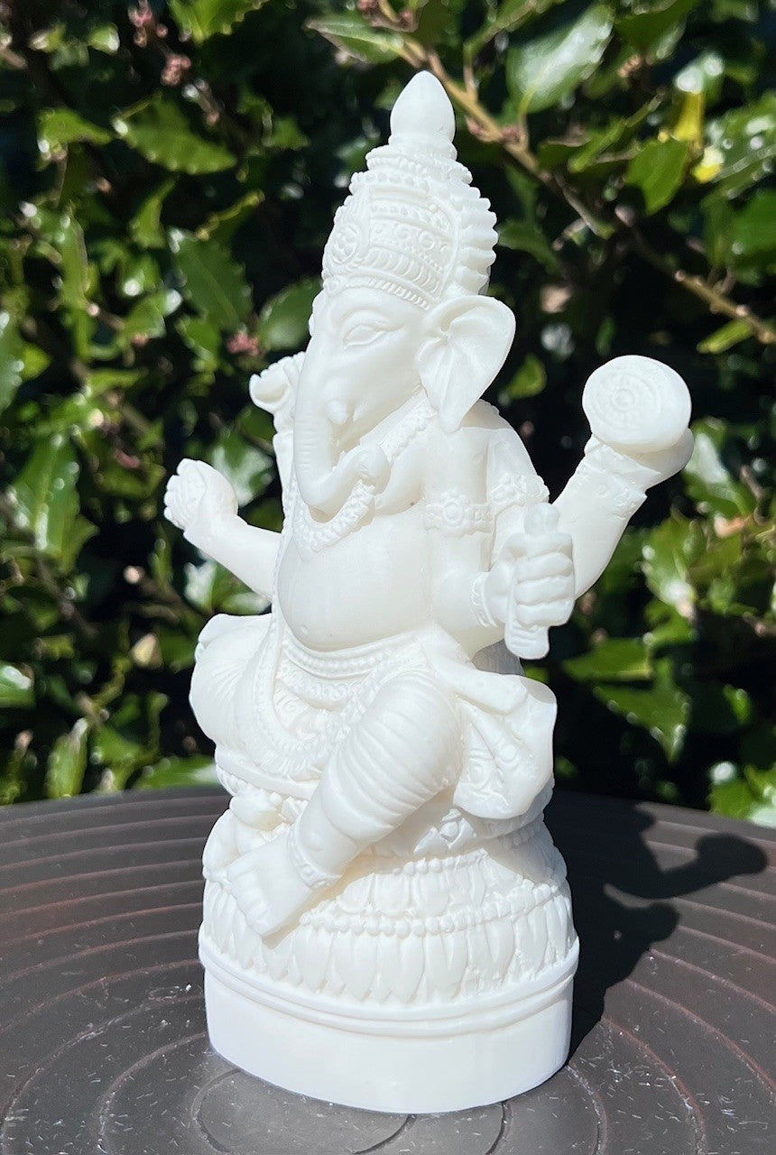 Hvid Ganesh figur 3