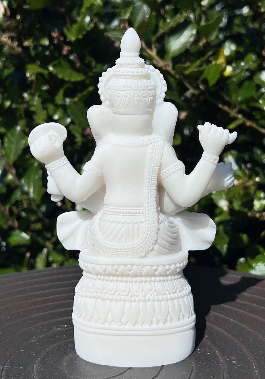 Hvid Ganesh figur 4