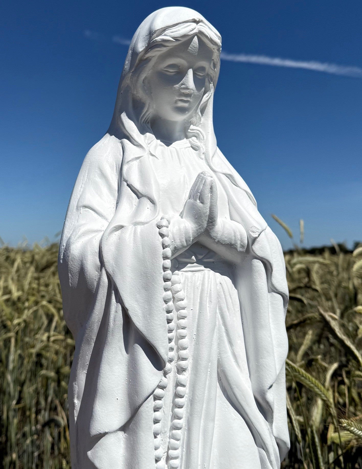 Jomfru Maria figur m. kæde 2