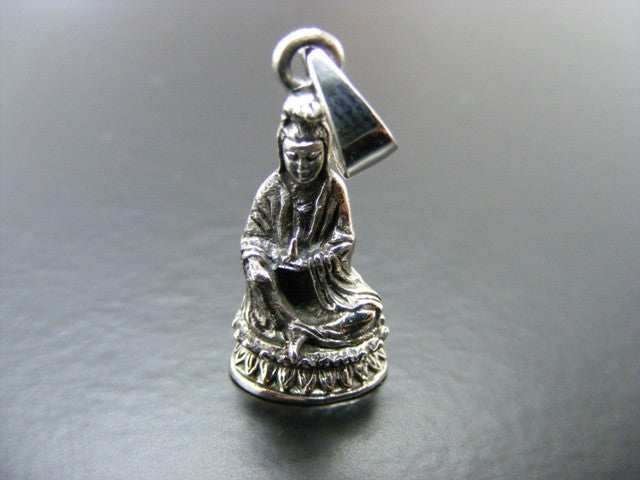 Kuan Yin vedhæng i sølv