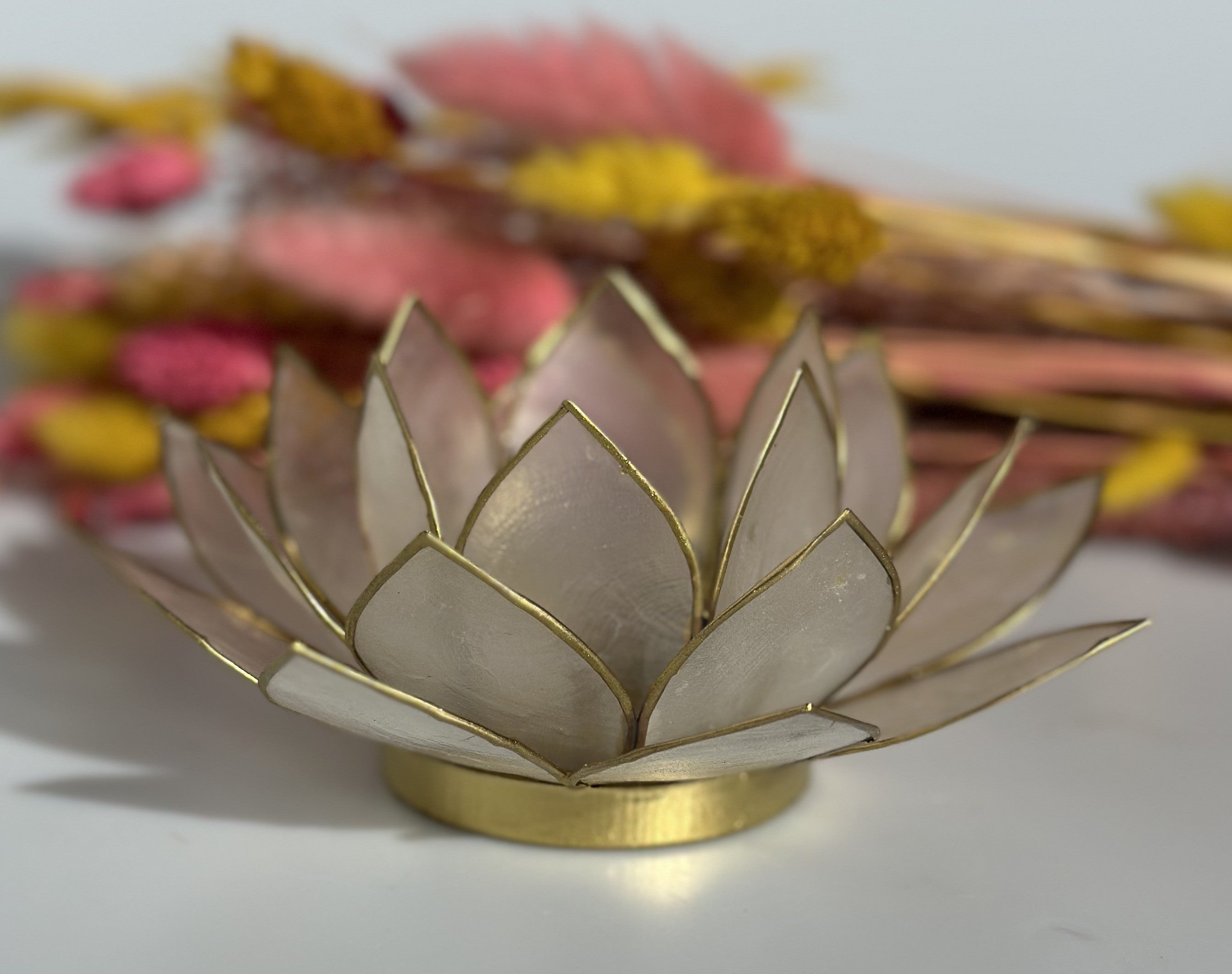 Lotus lysestage hvid guld 3
