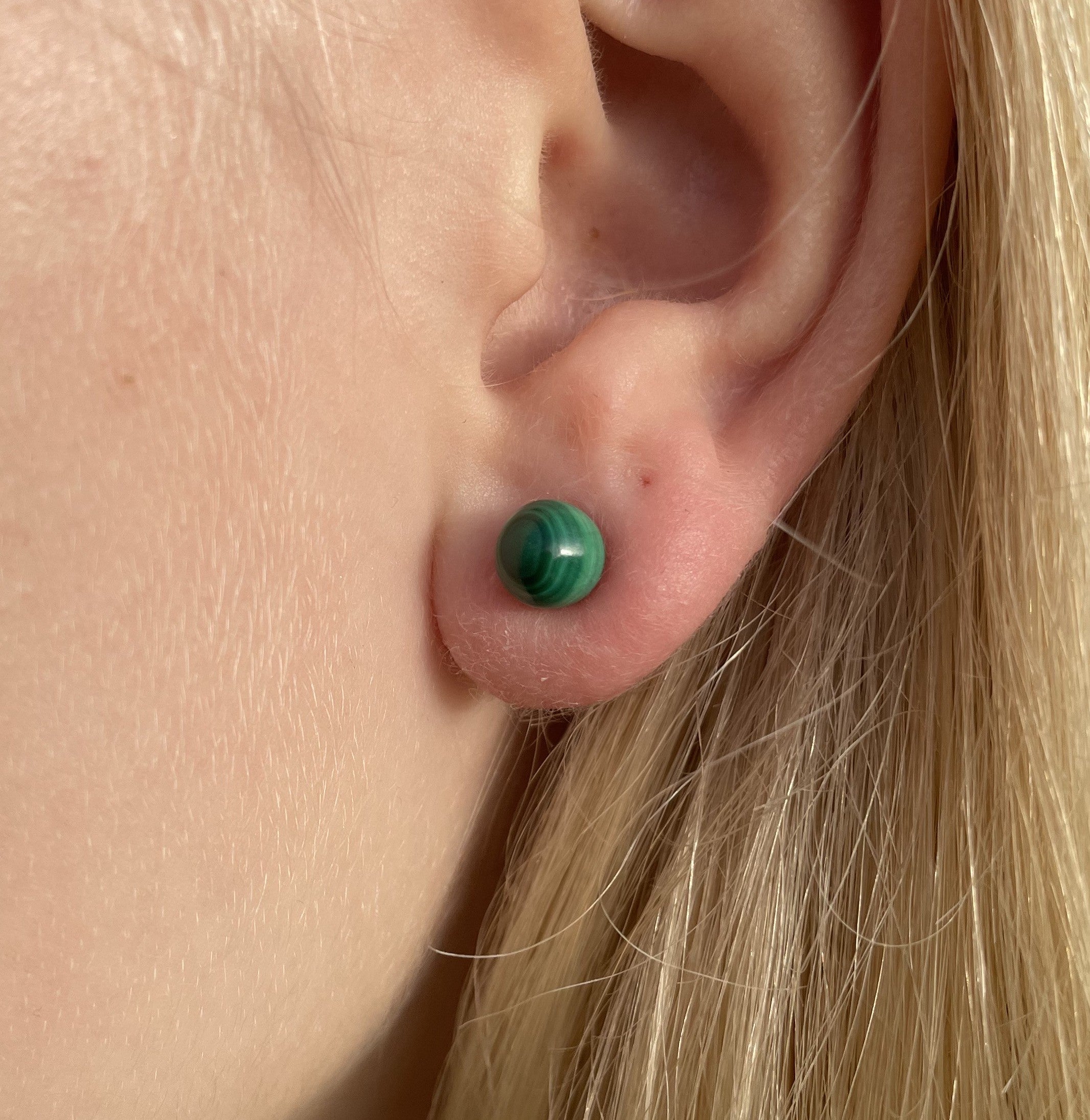 Malakit øreringe 6 mm 2