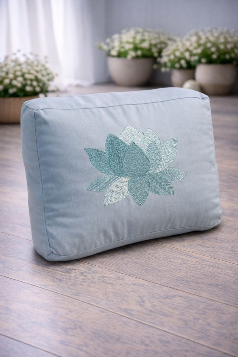 Smuk meditationspude rektangulær med lotusblomst 1