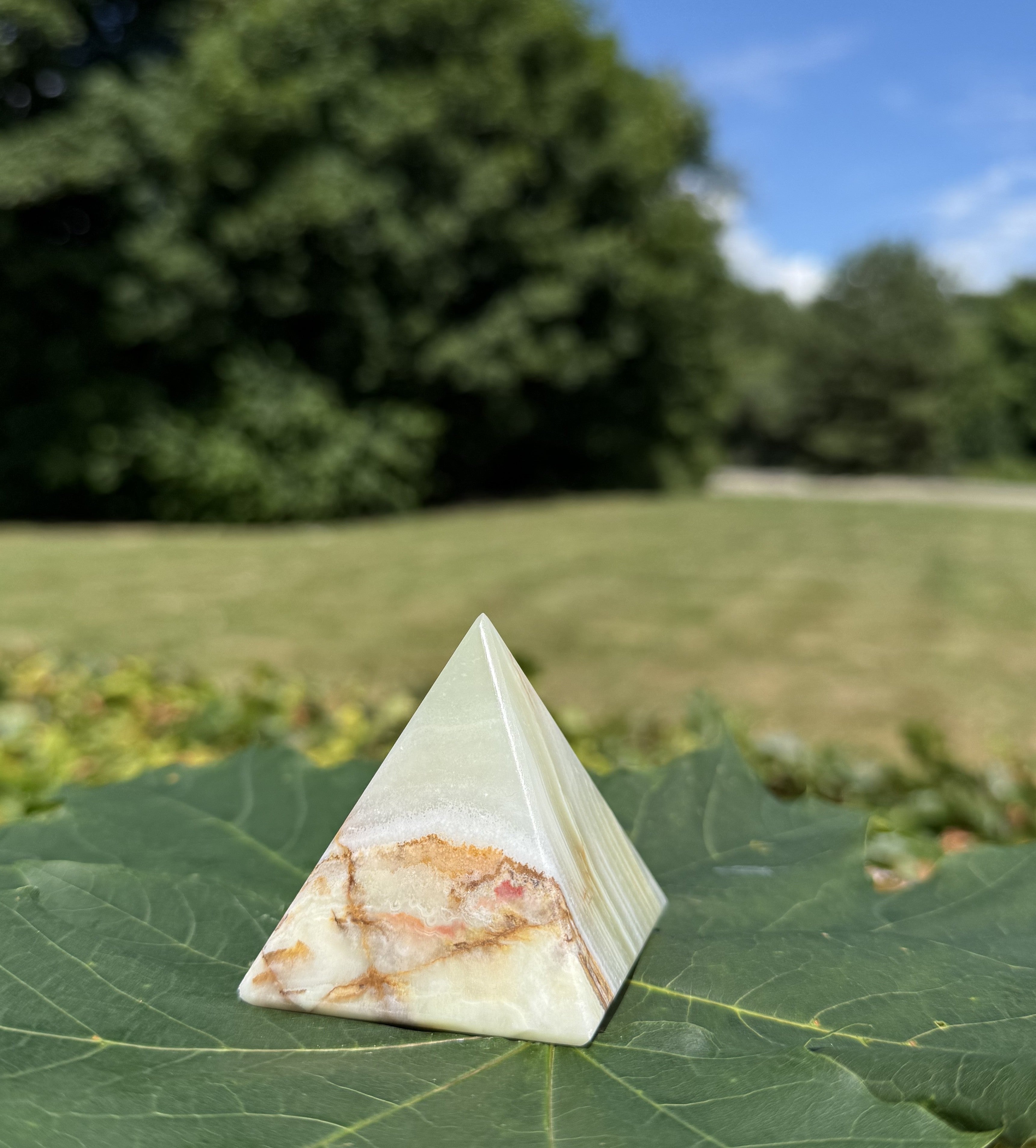 Onyx pyramide 2
