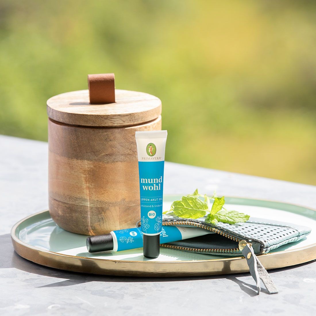 Organic acute lip gel 2