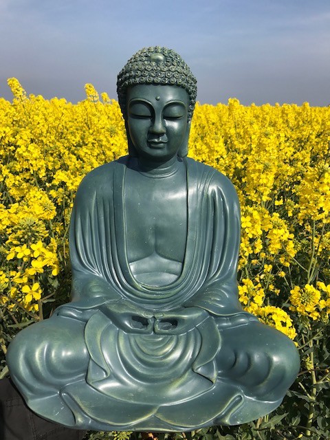 Stor Buddha statue i jadegrøn