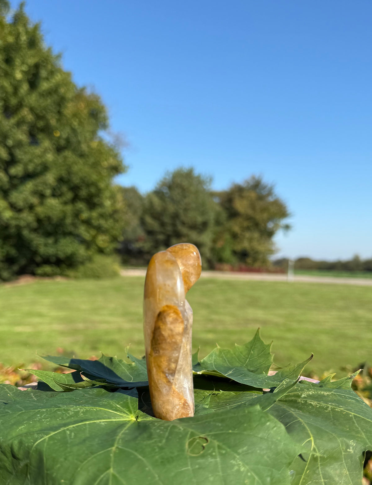 Golden healer engel