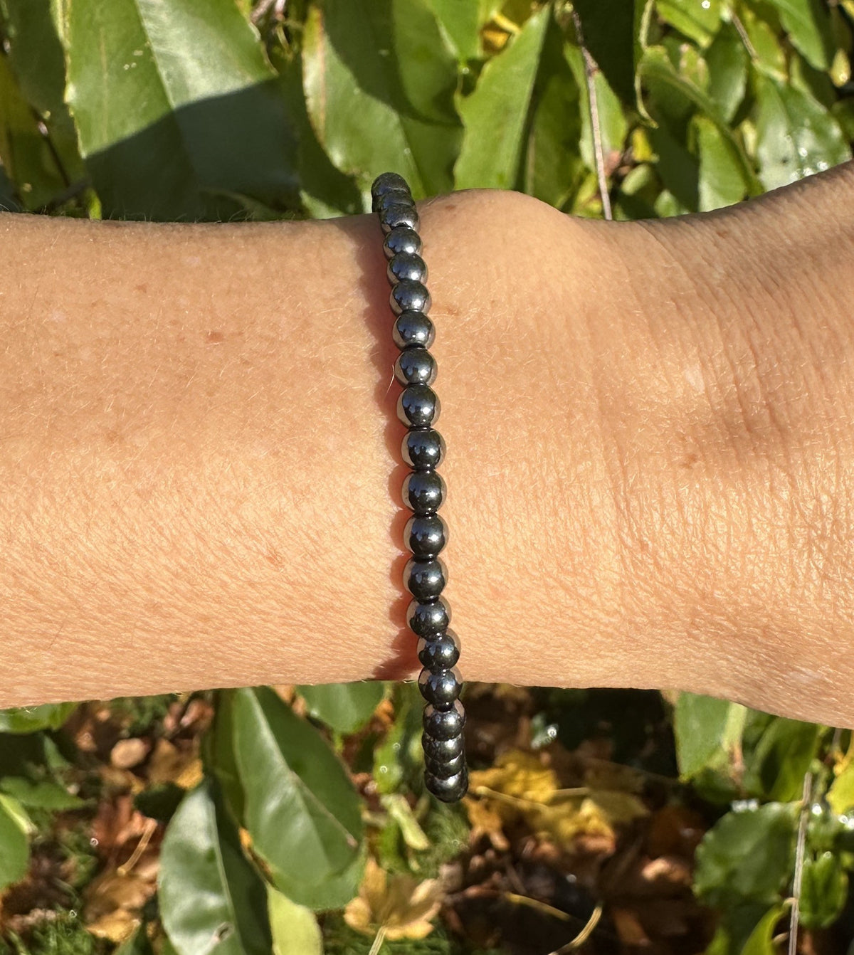 Armbånd - Hæmatit 4 mm. 1