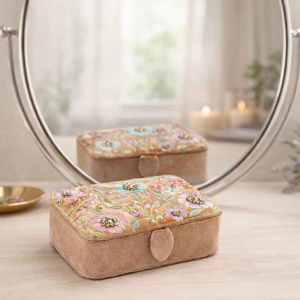 Box m. blomster 1
