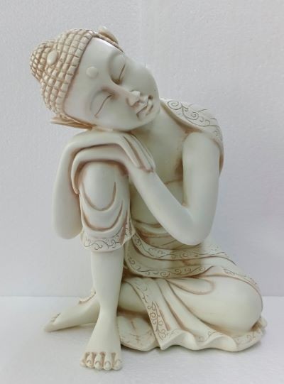 Buddha hvilende i patina-hvid - 26 cm 2