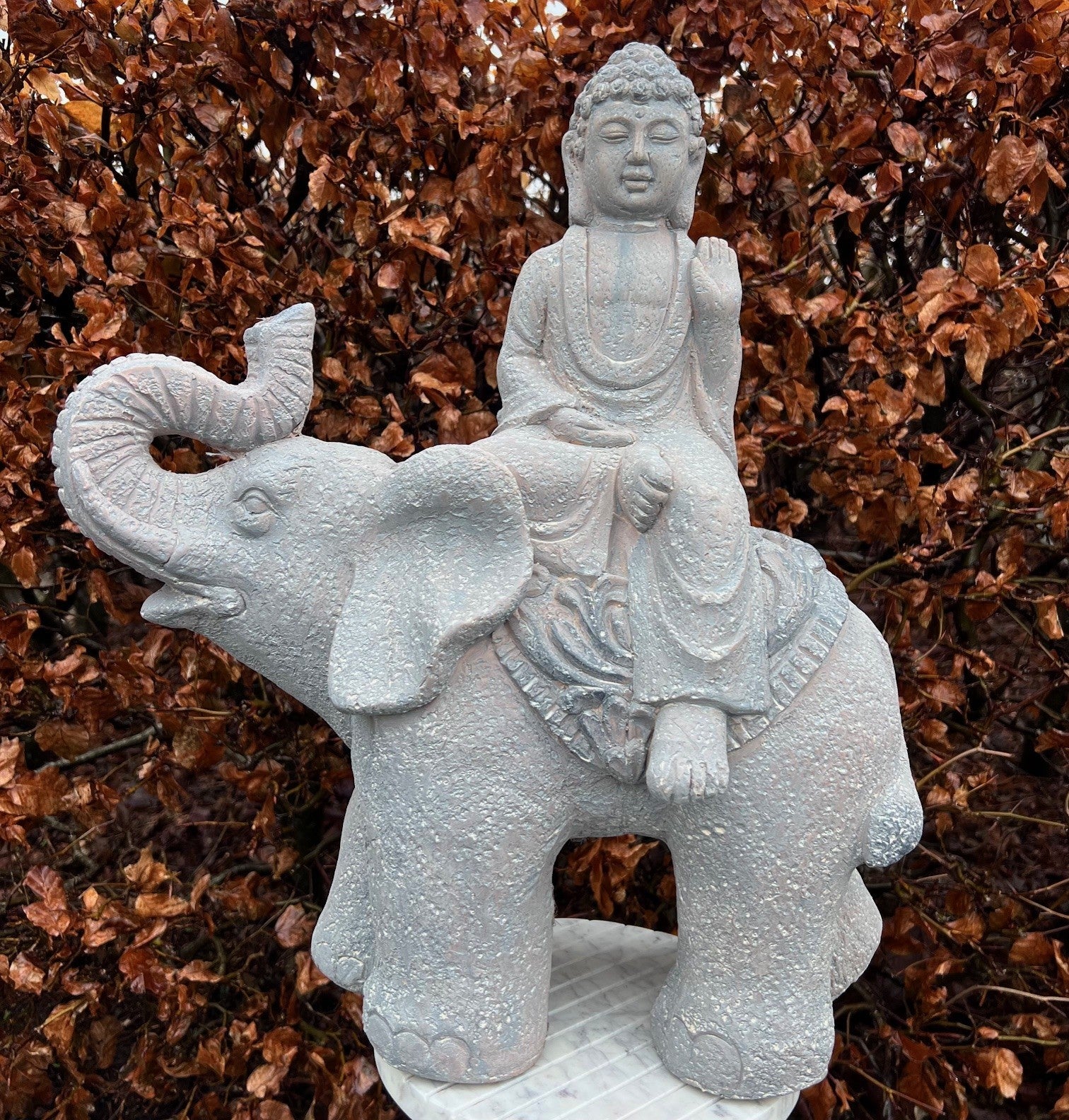 Buddha på elefant 1