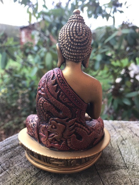 Buddha rød/gylden No fear Mudra 2