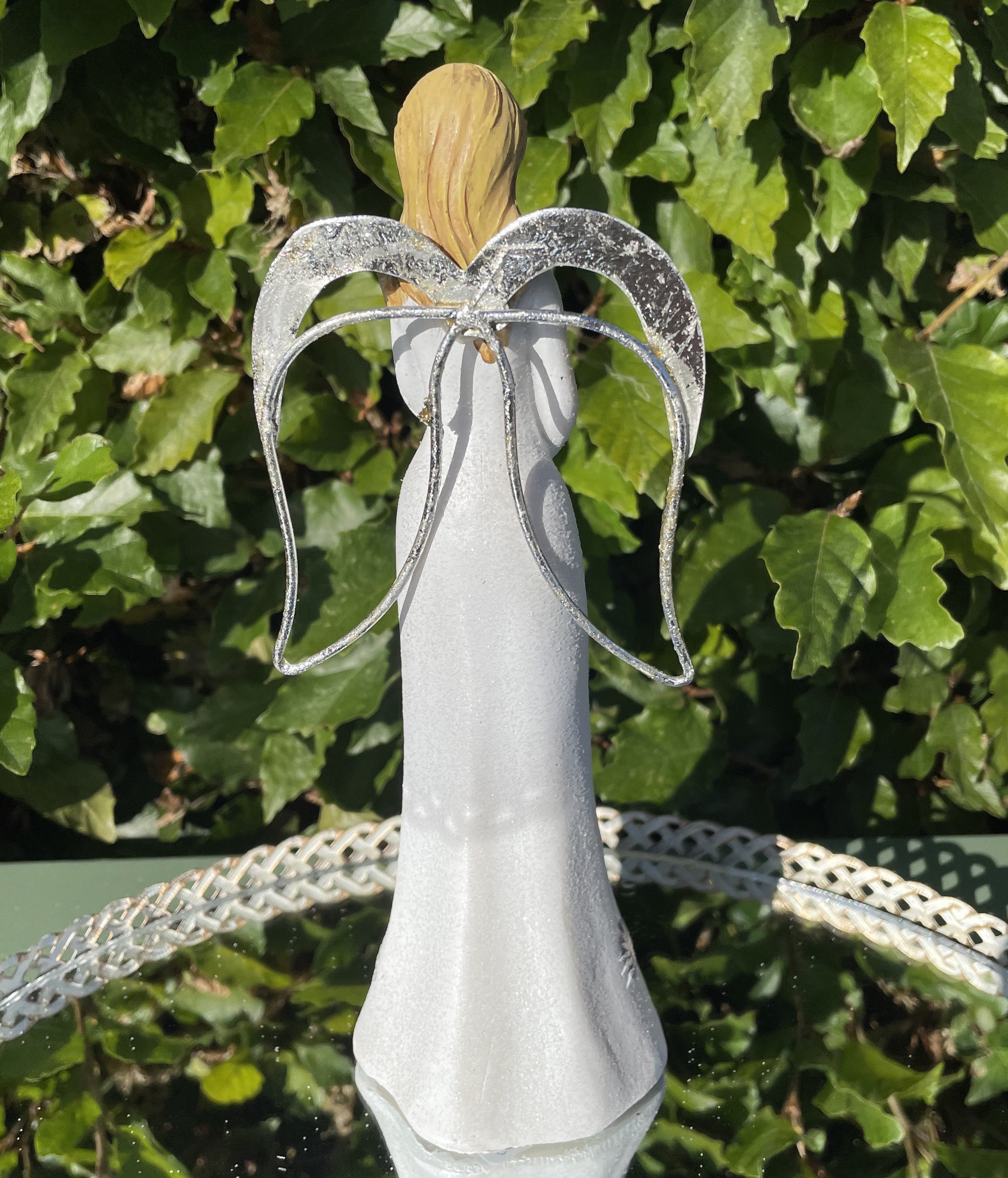 Engel med hjerte i hånden - 20 cm 2