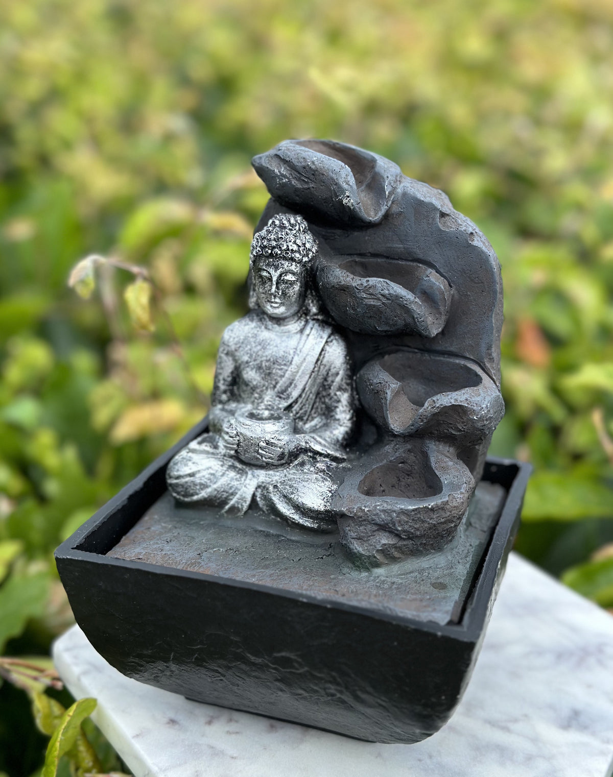 Fontæne m. Buddha i grå 3