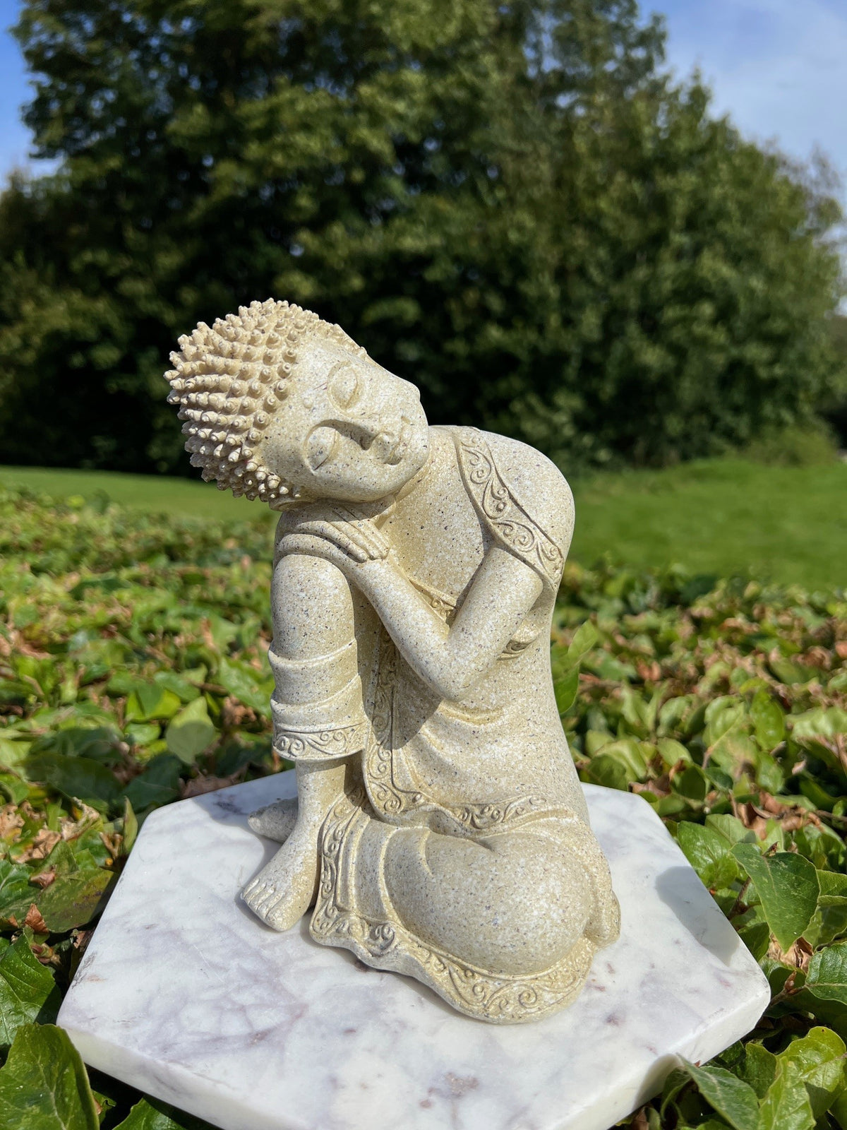 Fredfyldt buddha statue 1