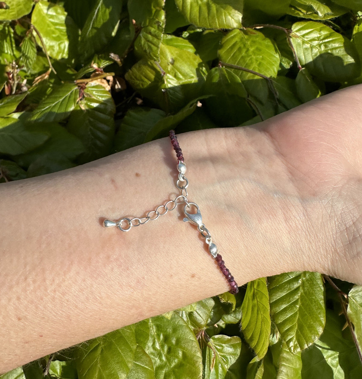 Granat armbånd 2 mm 2