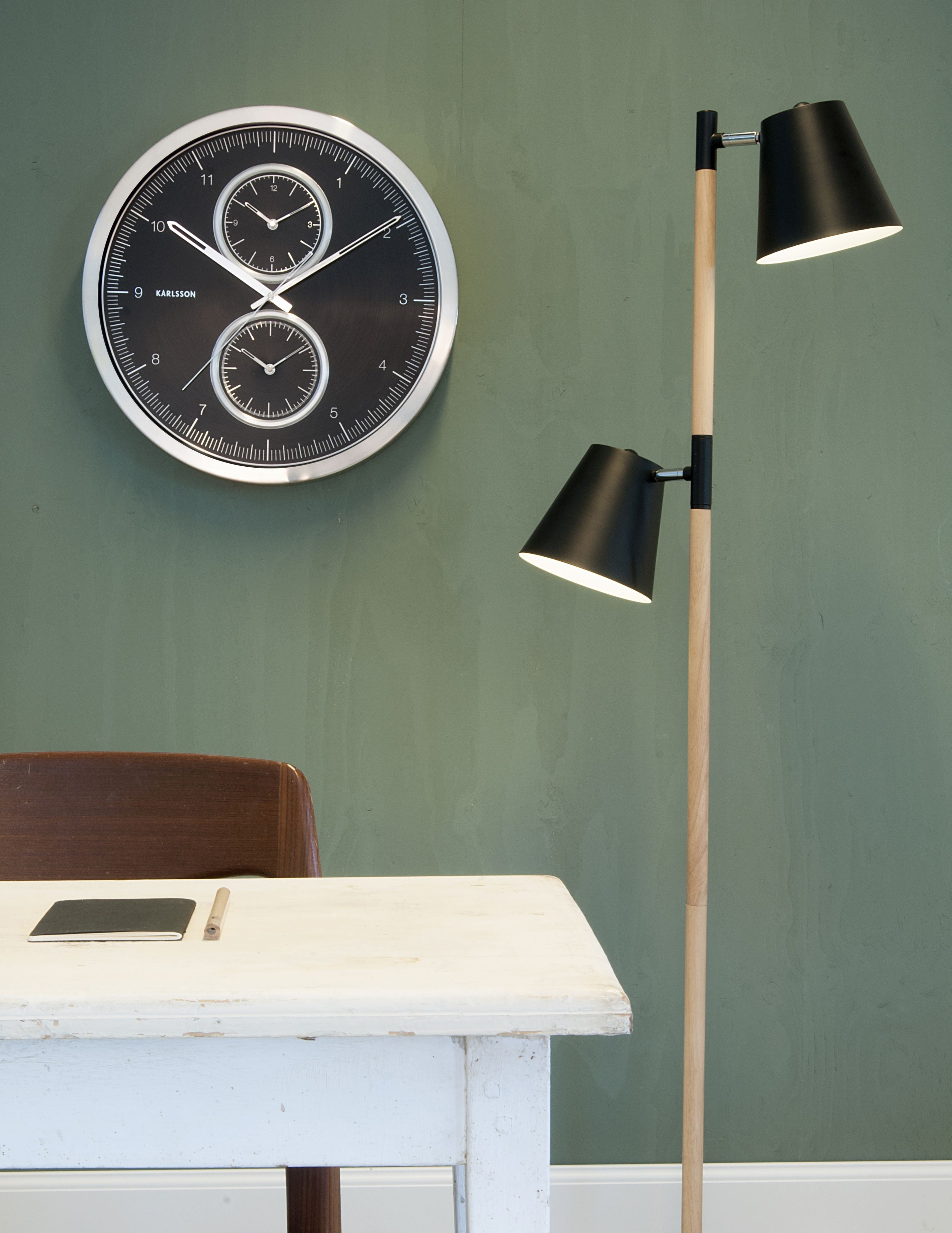 Gulv lampe sort / træ 1