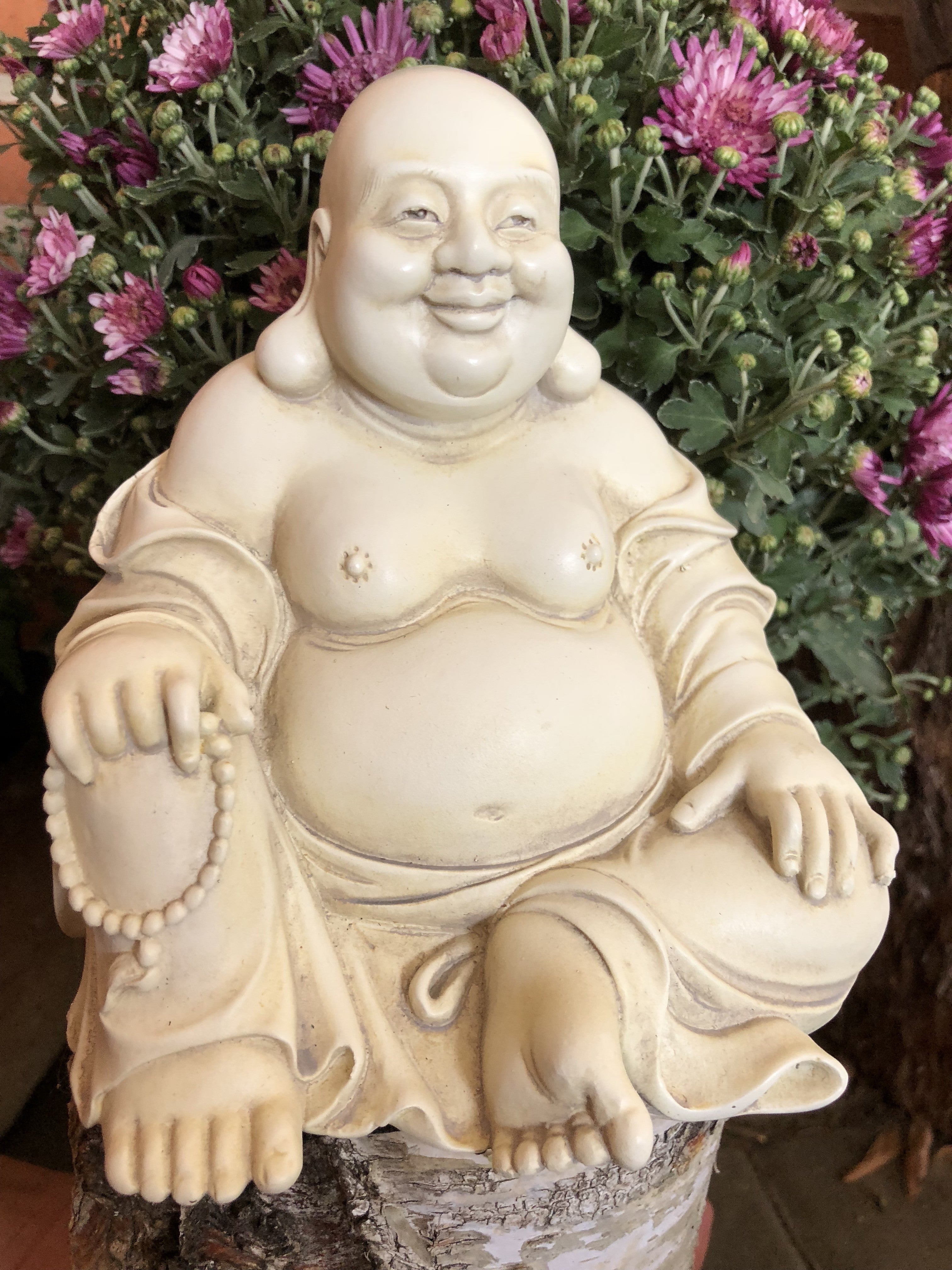 Happy Buddha i hvid 18 cm 1