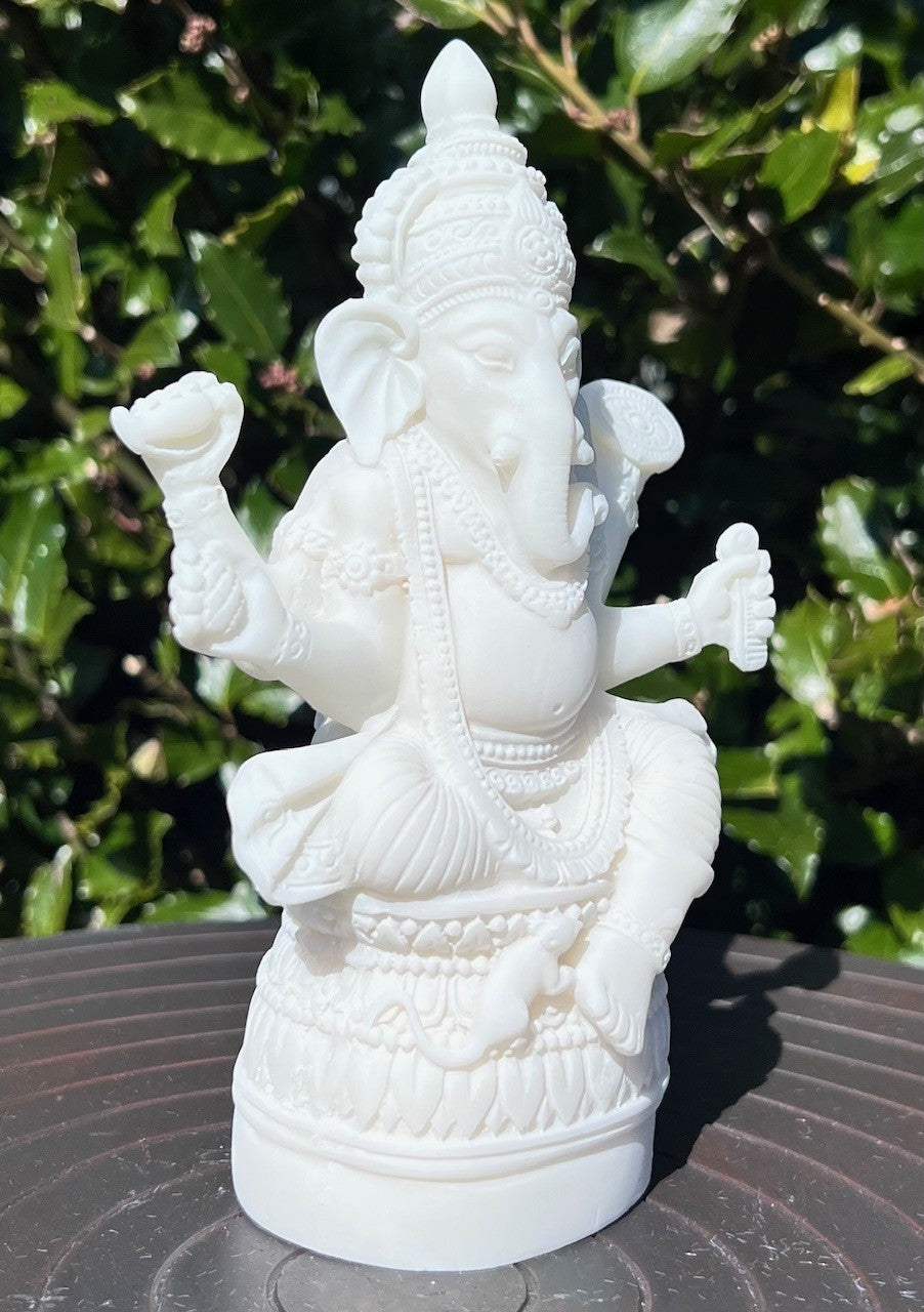 Hvid Ganesh figur 5