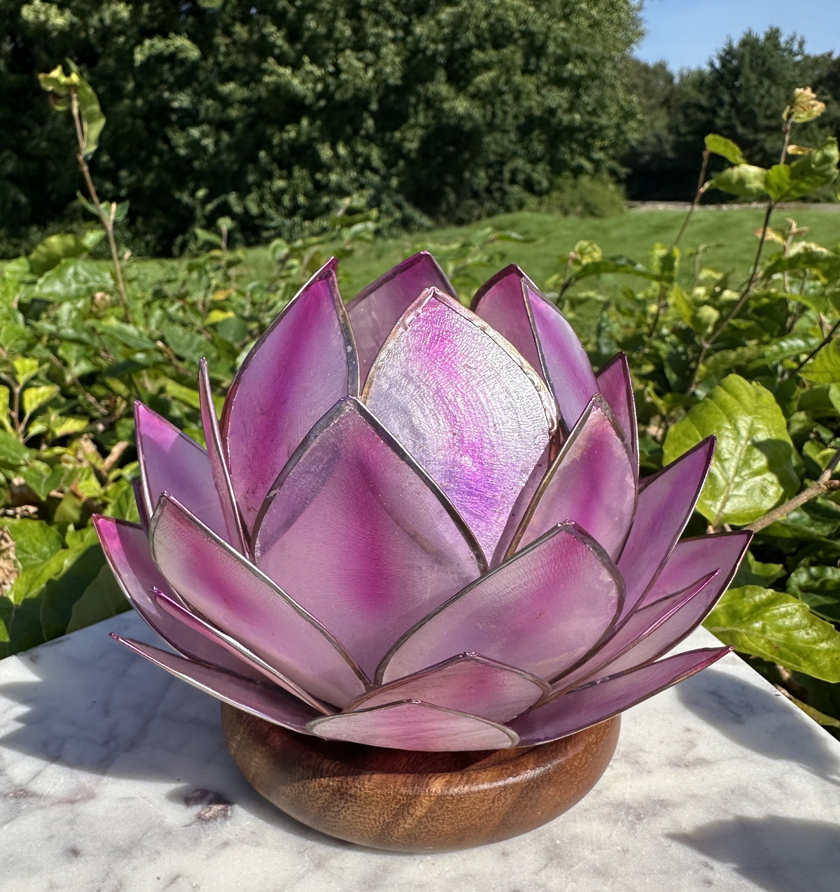 Lotus Stage med træ fod - Lyserød/Lilla 1
