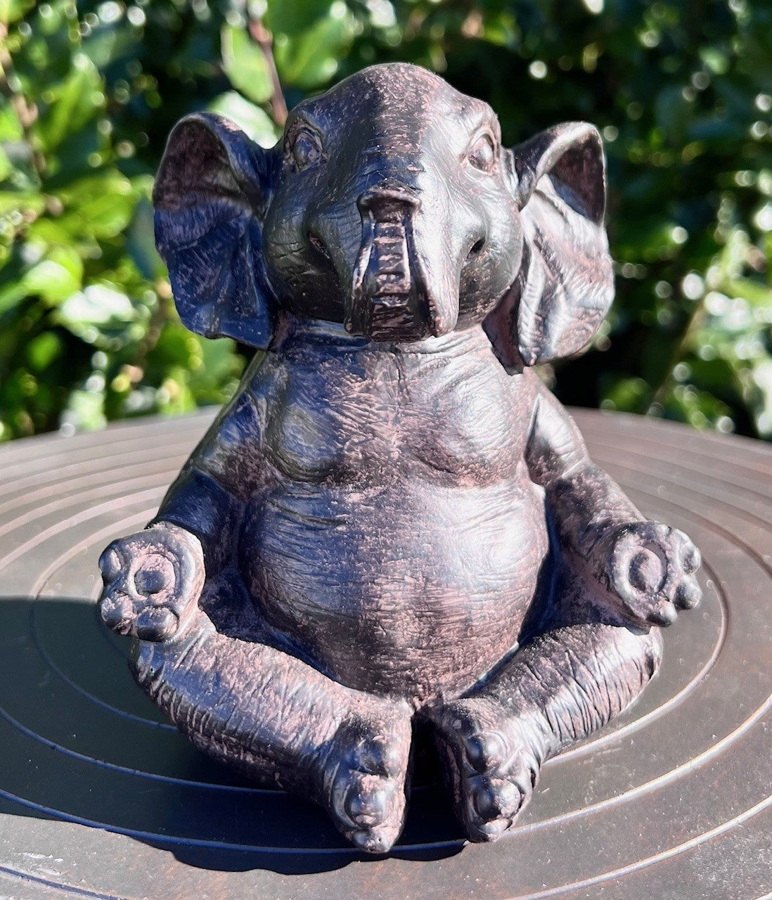 Mediterende elefant 1