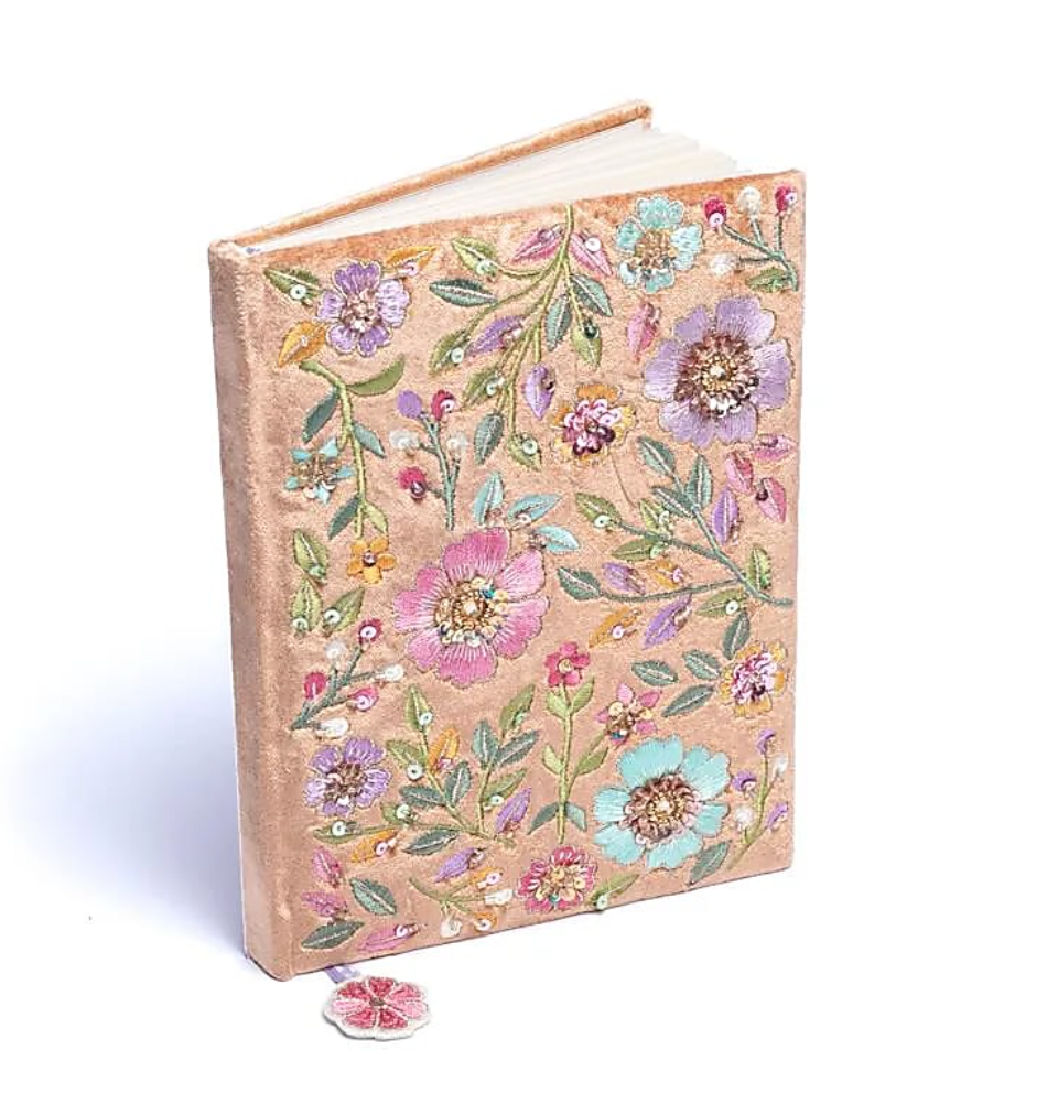 Notesbog beige velour med broderede blomster 2