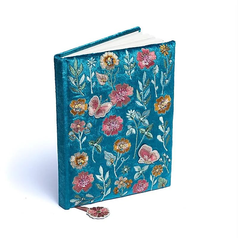 Notesbog blå velour med broderede blomster 2