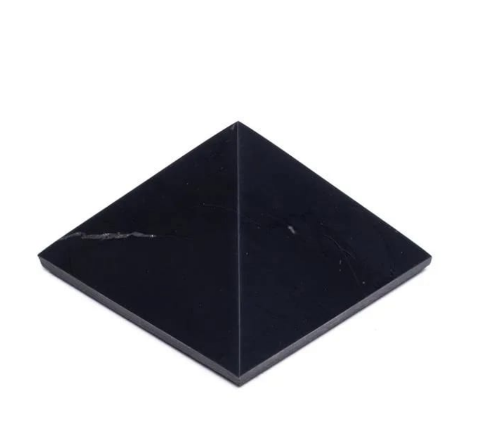 Shungit Pyramide 5 cm 2