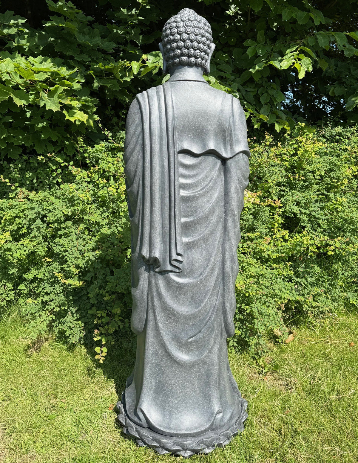 Stående stor Buddha 8