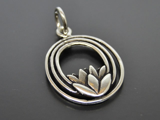 Vedhæng lotus sølv 1